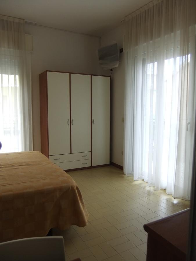 Hotel La Falena Cervia Extérieur photo