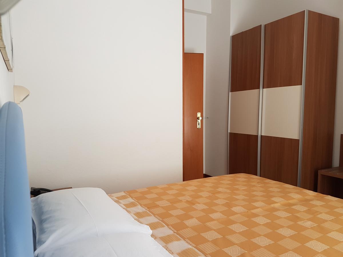 Hotel La Falena Cervia Extérieur photo
