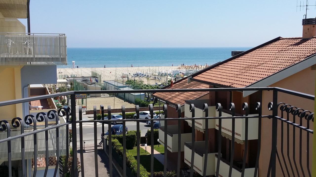 Hotel La Falena Cervia Extérieur photo